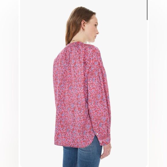 XiRENA Romi Top in Blue Flora - Picture 10 of 10